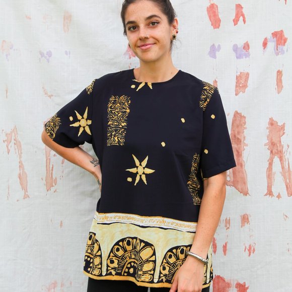 Vintage 80’s blouse with suns and flowers - Picture 1 of 9